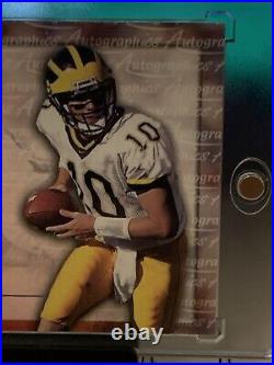 2000 Fleer Autographics TOM BRADY (RC)(AUTO)