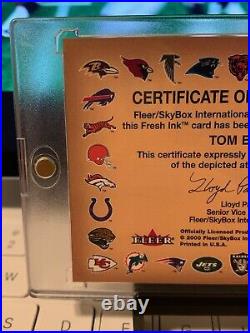 2000 Fleer Autographics TOM BRADY (RC)(AUTO)