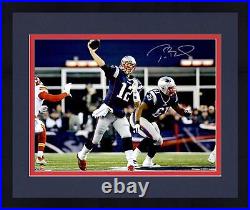 FRMD Tom Brady New England Patriots Signed 16x20 Horizontal Throwing Photograph