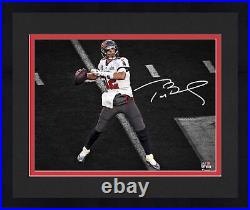 FRMD Tom Brady TB Buccaneers Super Bowl LV Champs Signed 11x14 Action Photo