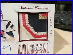 National Treasures Colossal On Card Autograph Jersey Patriots Tom Brady 2/5 2015