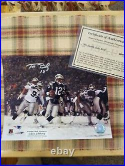 TOM BRADY Autographed 8 x 10 Photo Patriots NFL Hologram & COA 2001 playoffs