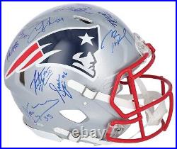 Tom Brady 2014 New England Patriots Super Bowl Champs Team Signed Helmet Steiner