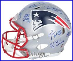 Tom Brady 2014 New England Patriots Super Bowl Champs Team Signed Helmet Steiner