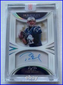 Tom Brady 2018 Immaculate collection Platinum Auto On Card 1/1 STUNNER