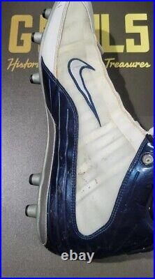 Tom Brady Autographed Game Used Cleat Sep. 21 2003 Photomatched Sports Investors