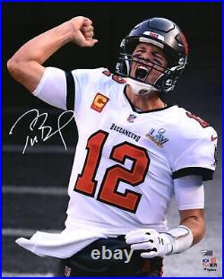Tom Brady Buccaneers Signed 16 x 20 Super Bowl LV Scream Spotlight Photo