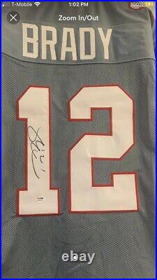 Tom Brady Custom Tampa Bay Buccaneers PSA/DNA signed and authenticated jersey