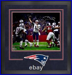 Tom Brady New England Patriots Framed Signed 16x20 Super Bowl LI Champs Photo