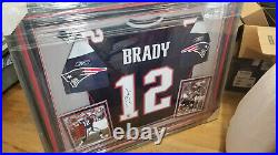 Tom Brady Signed Patriots Jersey (Mounted Memories/Fanatics)