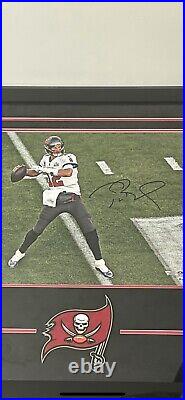 Tom Brady Tampa Bay Buccaneers Signed/Auto 16x20 Photo Framed Fanatics Authentic