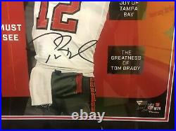 Tom Brady signed 16x20 Sports Illustrated Framed Photo Fanatics LE 100 of 100